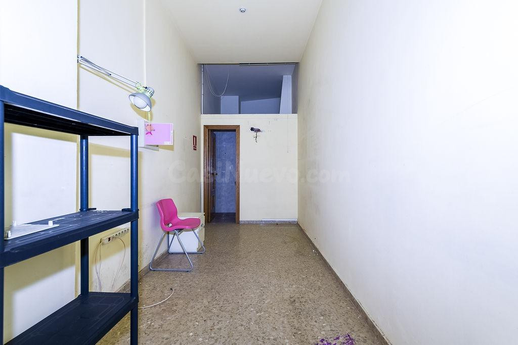 Local comercial 150m² en venta - Sur - foto 4