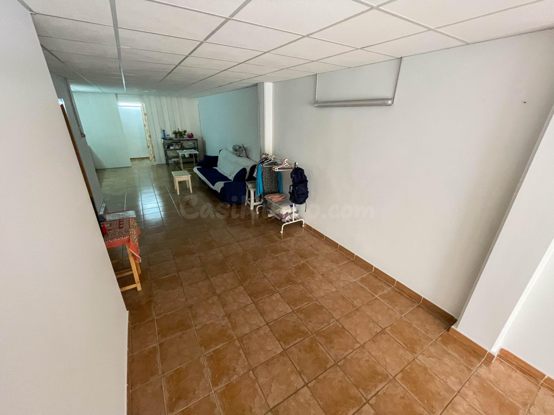 LOCAL EN VENTA EN EL CENTRO DE ELS HOSTALETS DE PIEROLA - foto 4