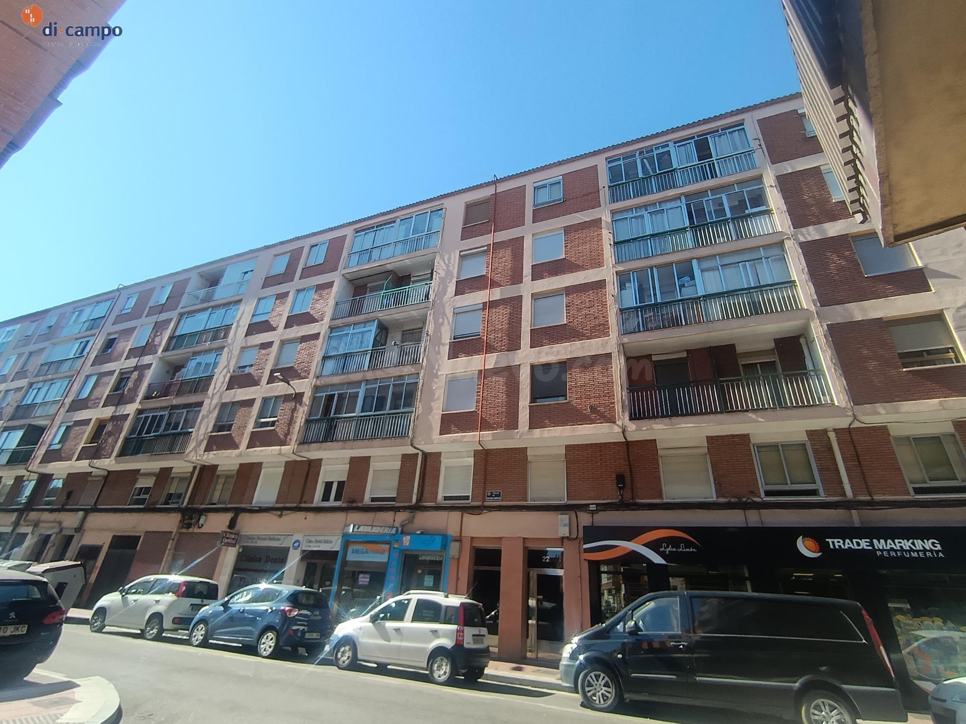 Oportunidad de Inversión: Piso en Venta en Las Delicias
