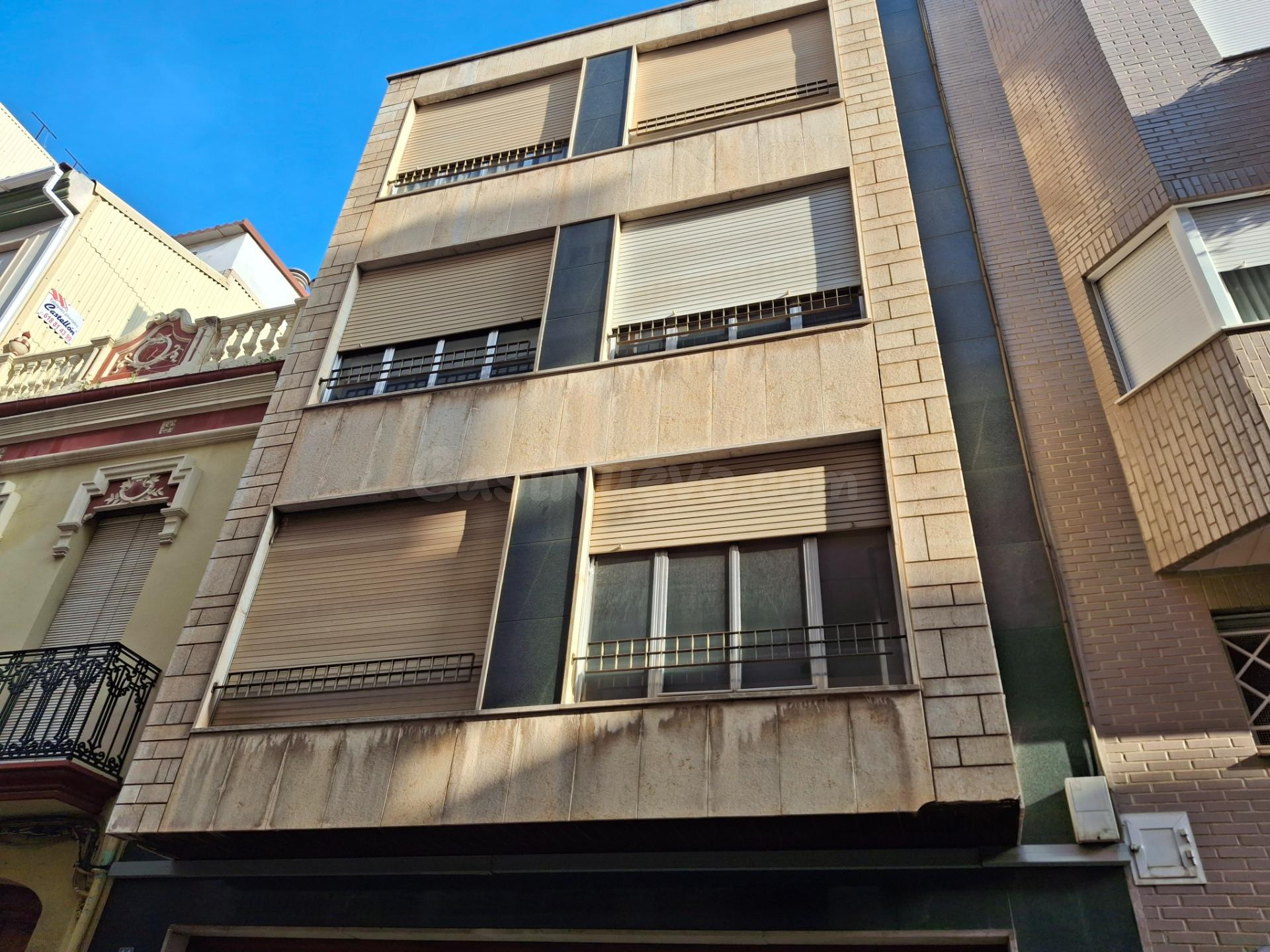 Edificio 9 habitaciones 361m² en venta - CENTRO