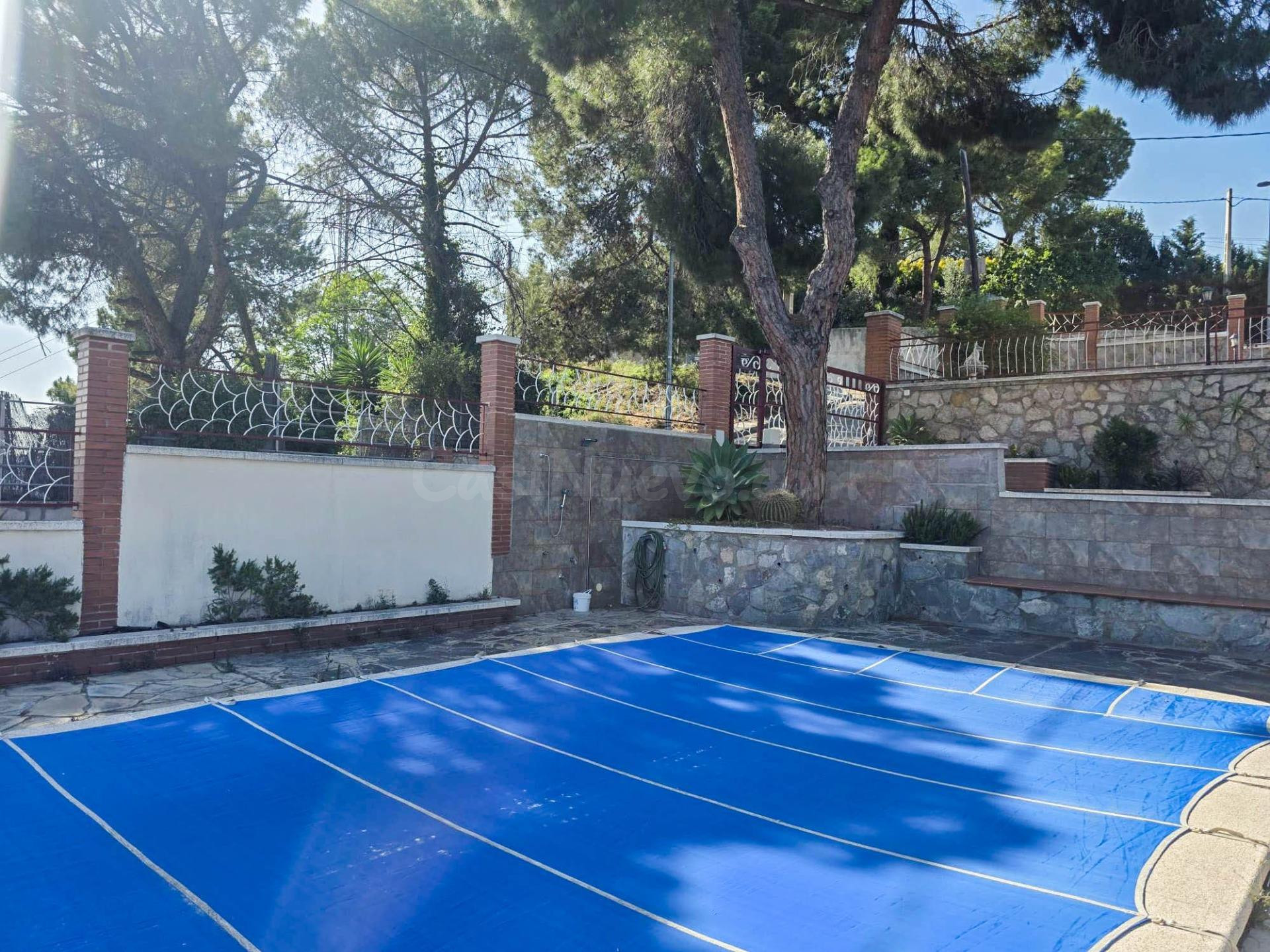 CHALET EN VENTA CON PISCINA EN LA URBANIZACIÓN LES CARPES, A - foto 5