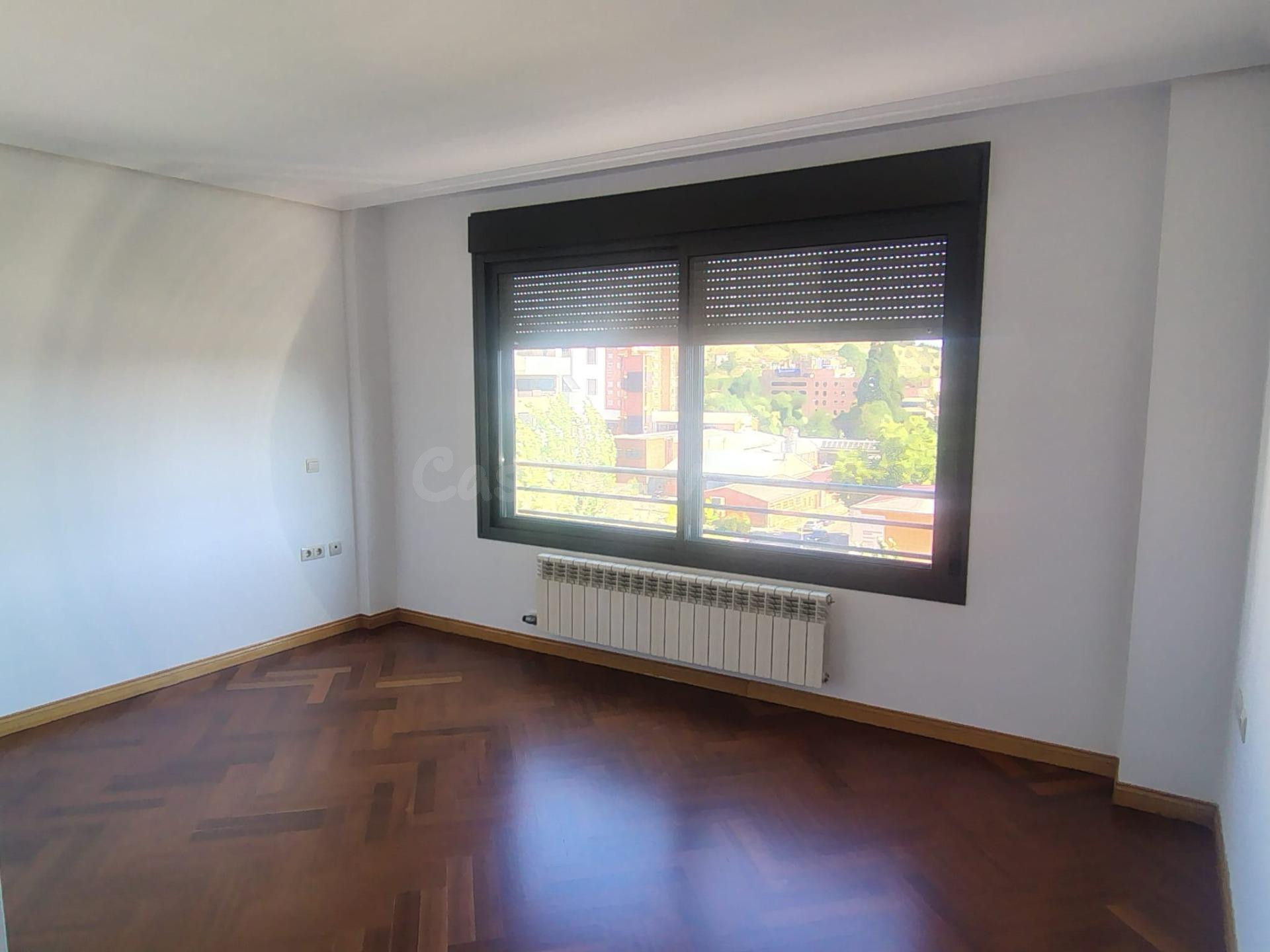 Piso en Alquiler VPO en Huerta del Rey - Oportunidad Única - foto 2