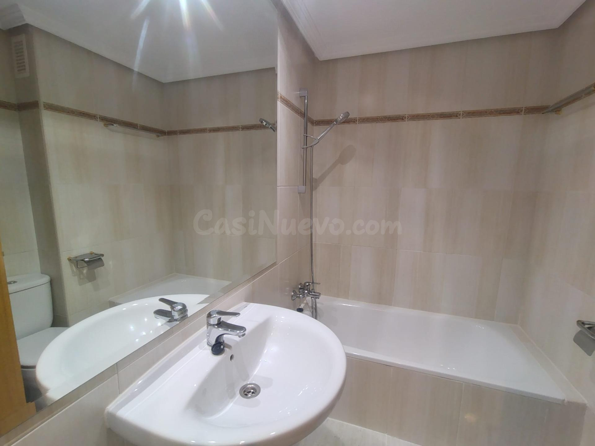 Piso en Alquiler VPO en Huerta del Rey - Oportunidad Única - foto 5
