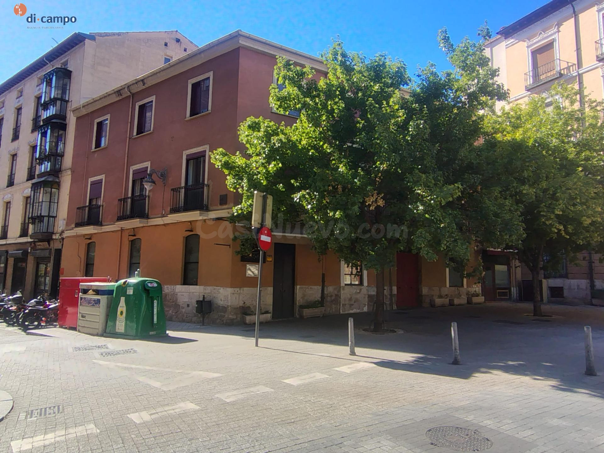 DUPLEX ALQUILER SIN MUEBLES, JUNTO PLAZA SAN MIGUEL. 3 DORMITORIOS, 2 BAÑOS.