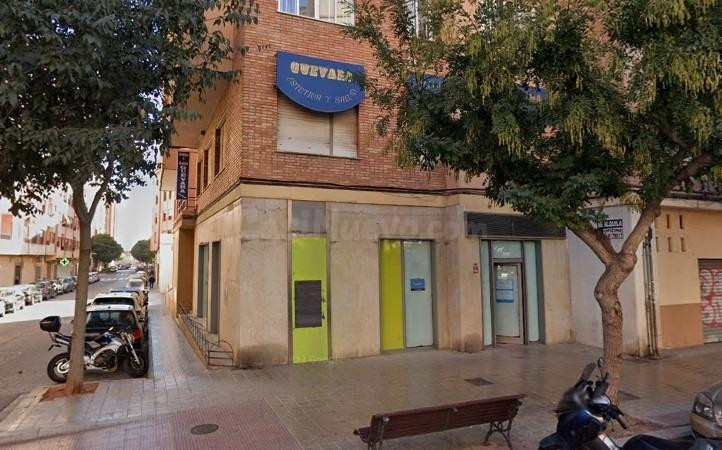 Local comercial en Avenida Valencia