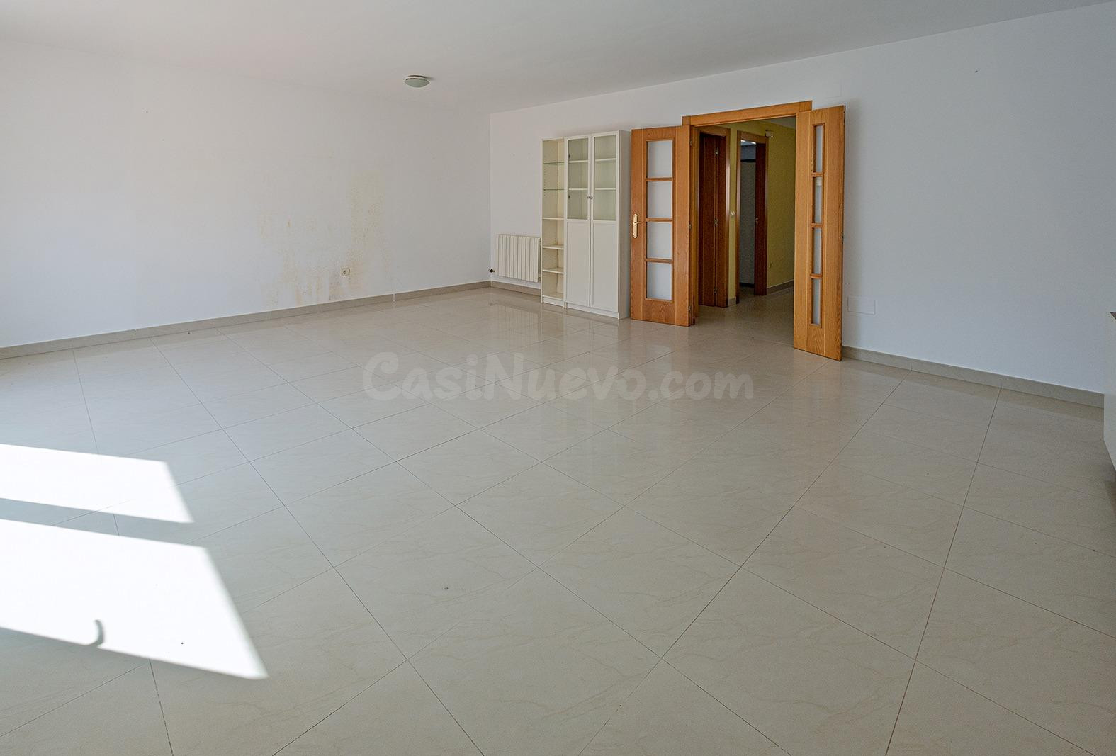 CHALET ADOSADO EN MUCIENTES, 2 PLANTAS, 4 DORMITORIOS Y GARAJE - foto 5