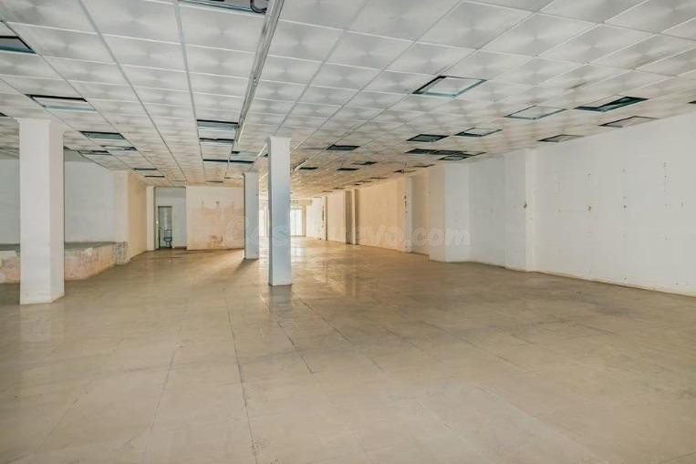 Local comercial en centro - foto 2