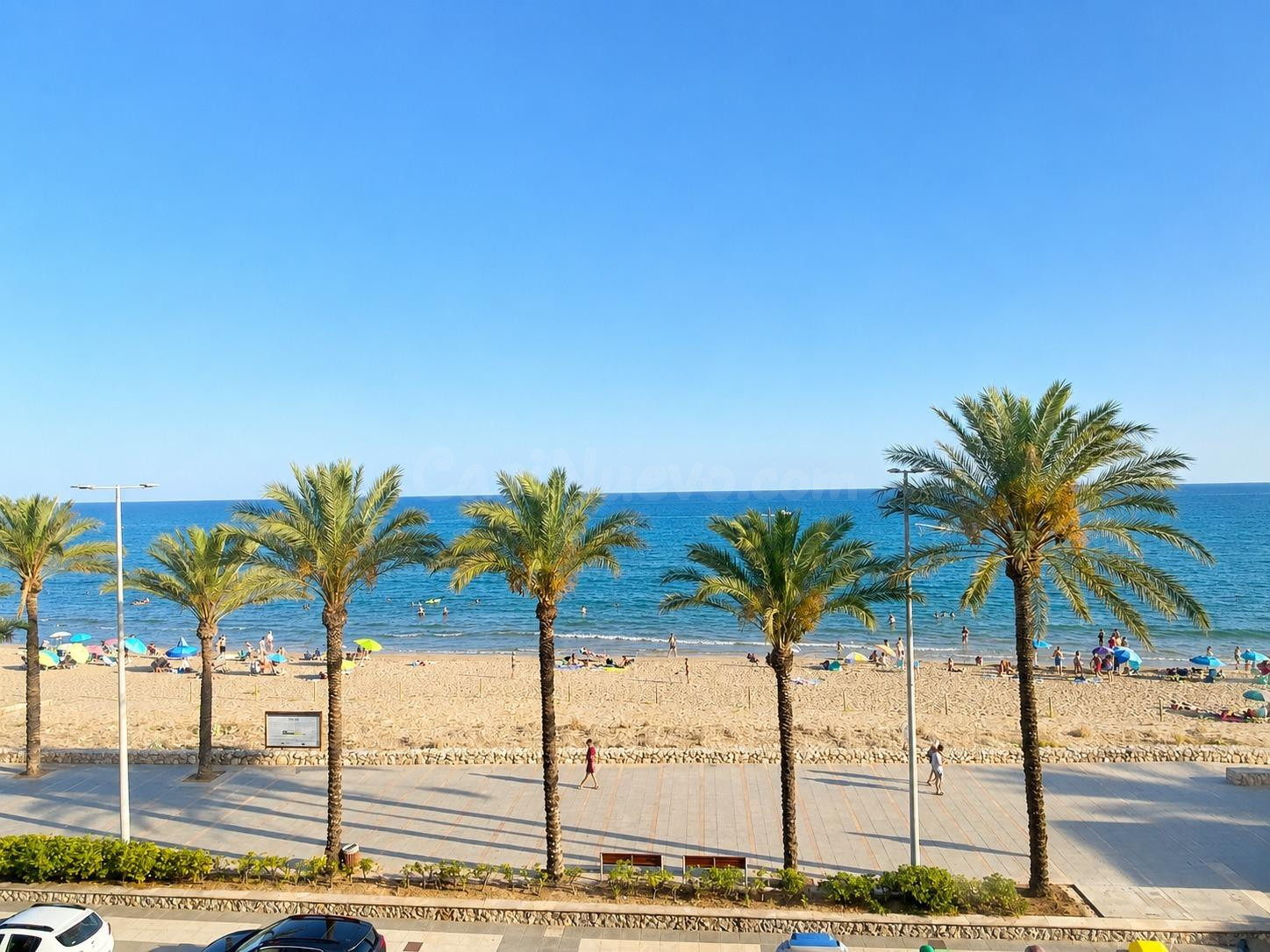 ESPECTACULAR VIVIENDA EN PRIMERA LINEA DE MAR!!!