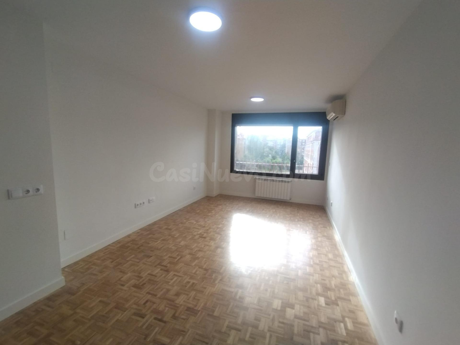 Frente Estación AVE. Piso totalmente reformado - foto 3