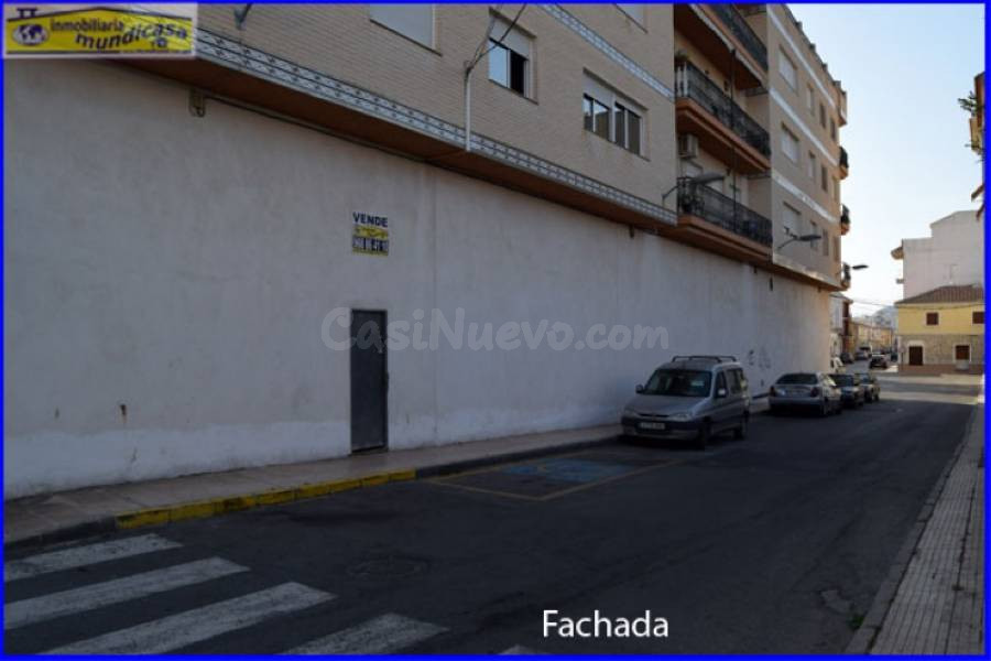 Local comercial en Santomera con gran fachada - foto 4