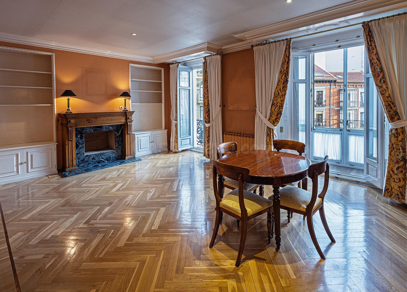 Espectacular piso de 150m2 en la emblemática Casa Mantilla, centro de Valladolid - foto 5
