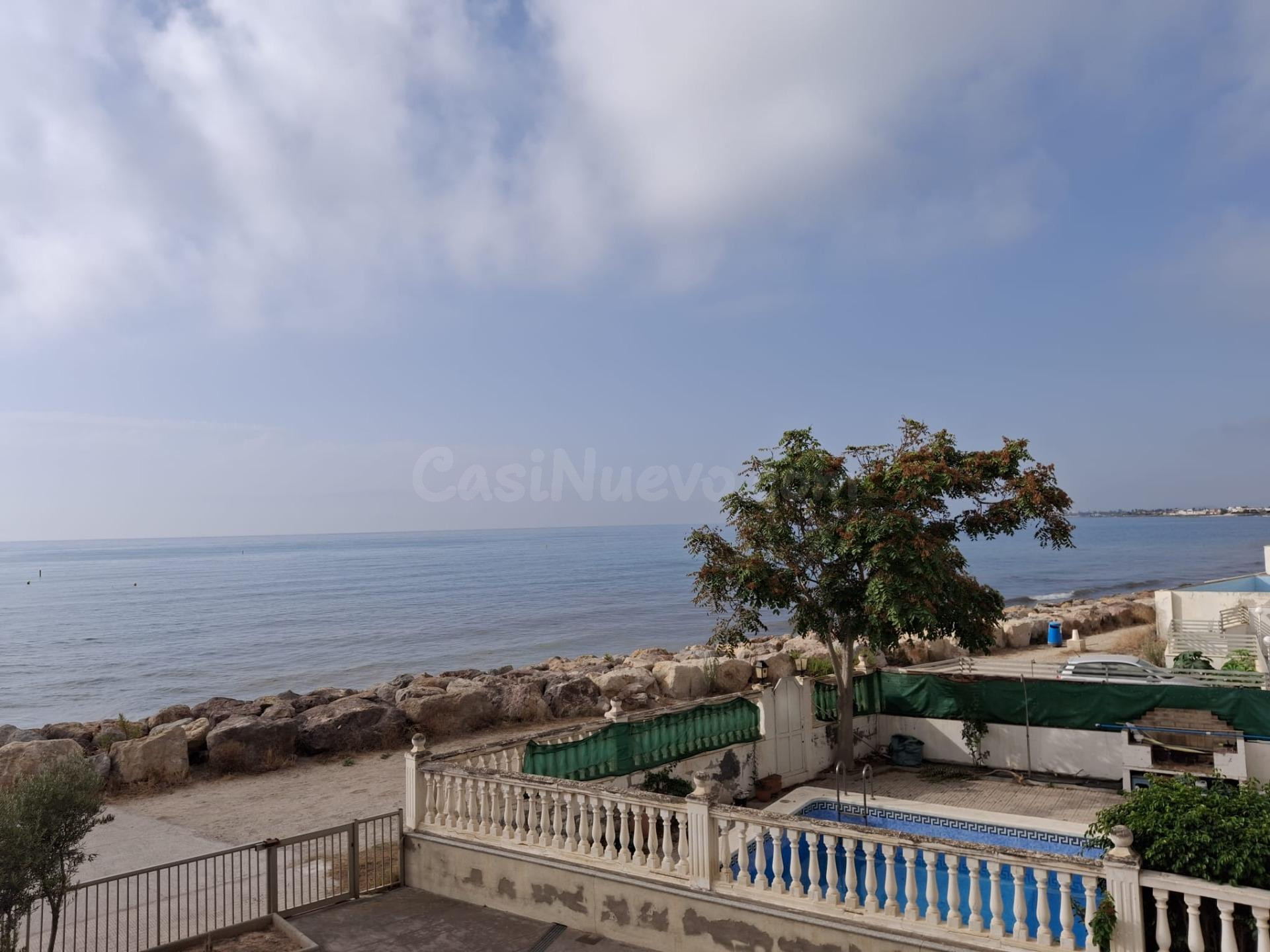 Piso con vistas al mar en Puerto Burriana - foto 2