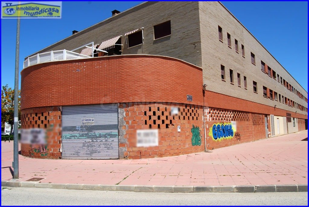 Amplio local comercial con fachada a carretera en Santomera - foto 2