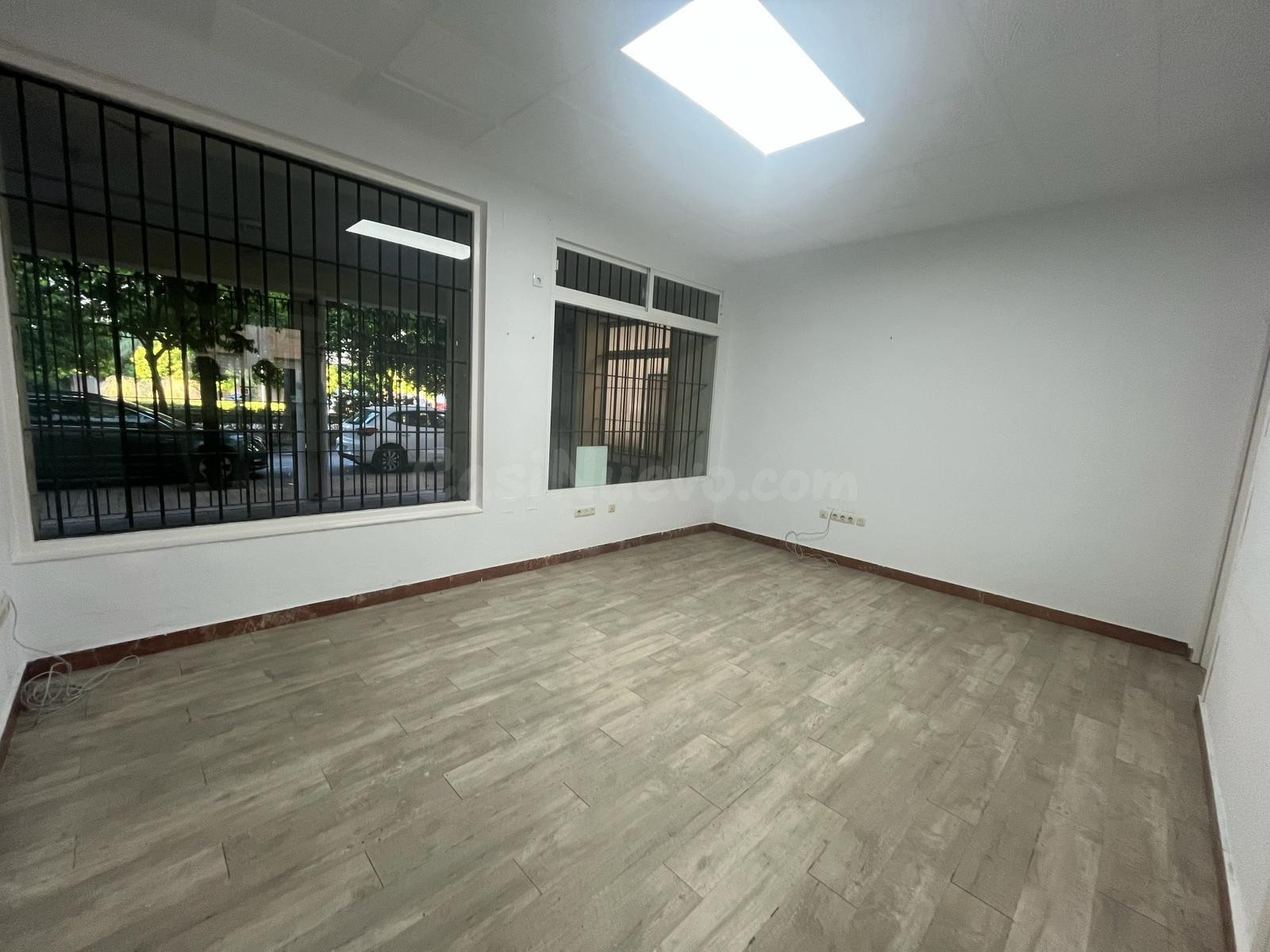 Local comercial en planta baja en Pio XII - foto 3