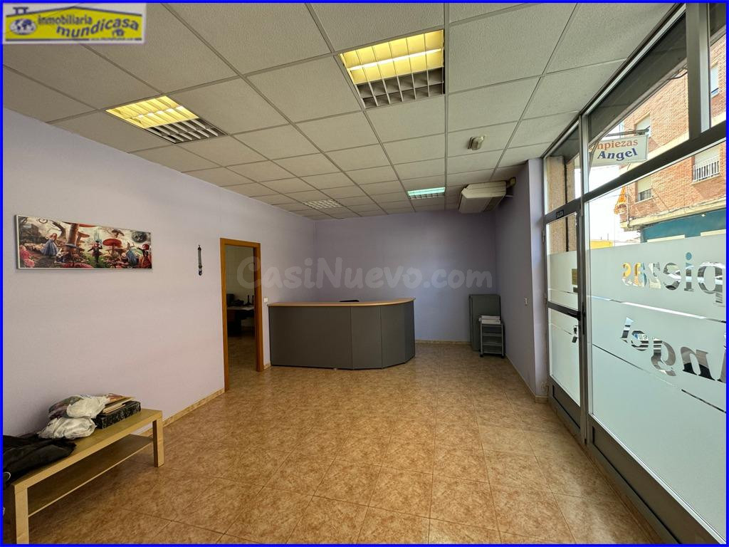 Amplio local comercial en Santomera zona El Rosario