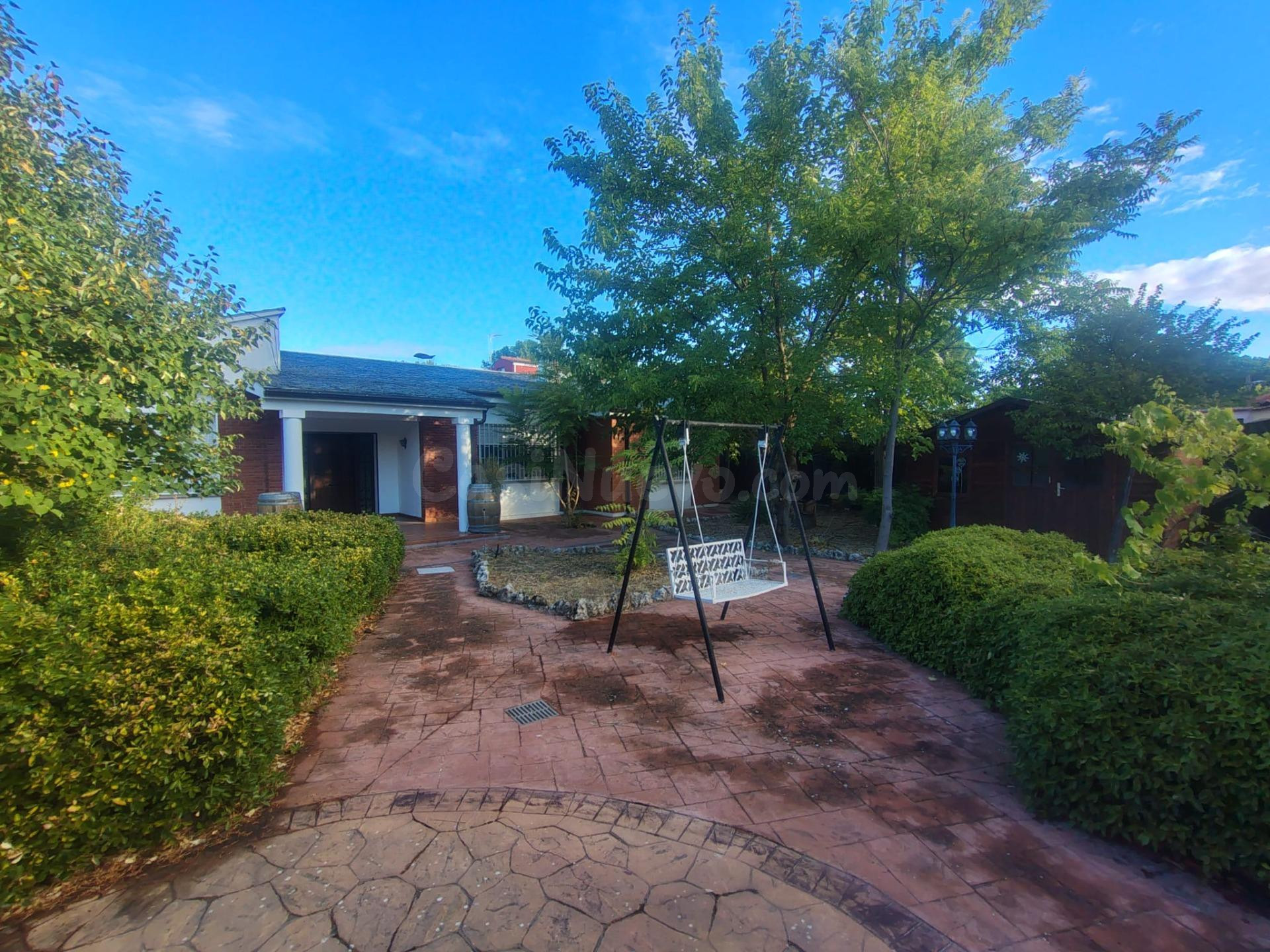 Chalet individual alquiler Viana de Cega