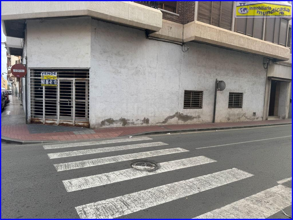 Amplio Local Comercial en el Corazón de Santomera - foto 2
