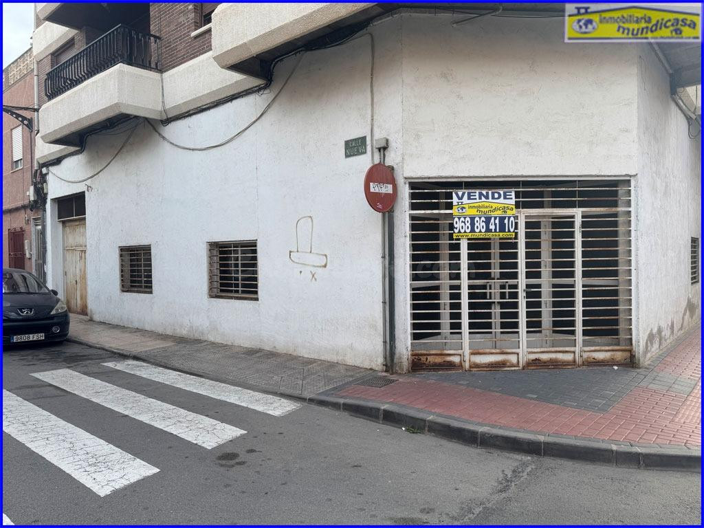 Amplio Local Comercial en el Corazón de Santomera - foto 3