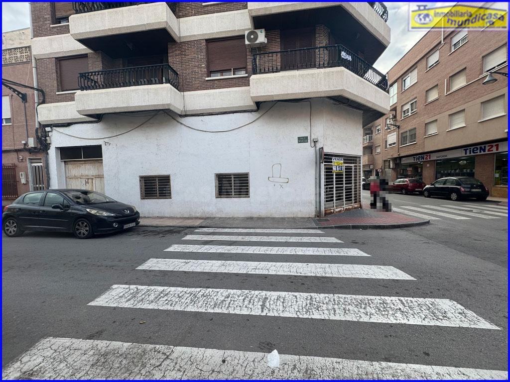 Amplio Local Comercial en el Corazón de Santomera - foto 4