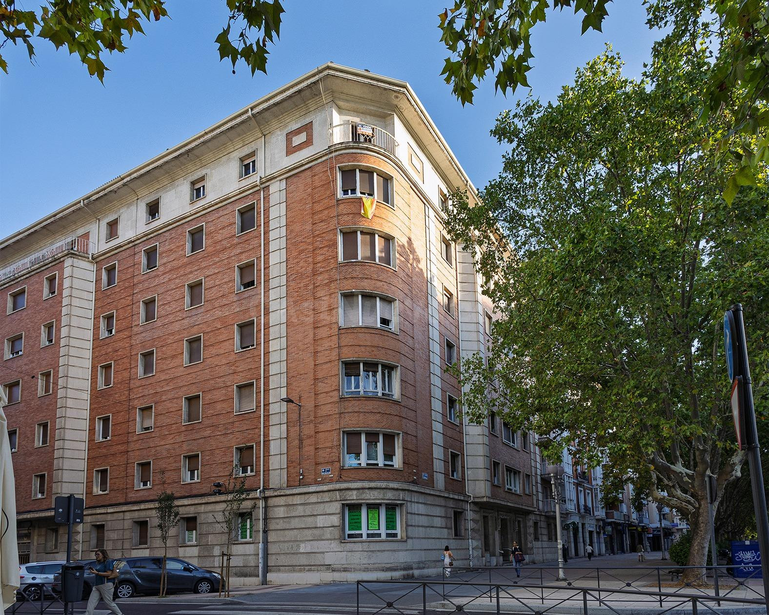 Oportunidad única en Paseo de Zorrilla! Gran piso de 200 m2 con garaje para reformar - foto 5