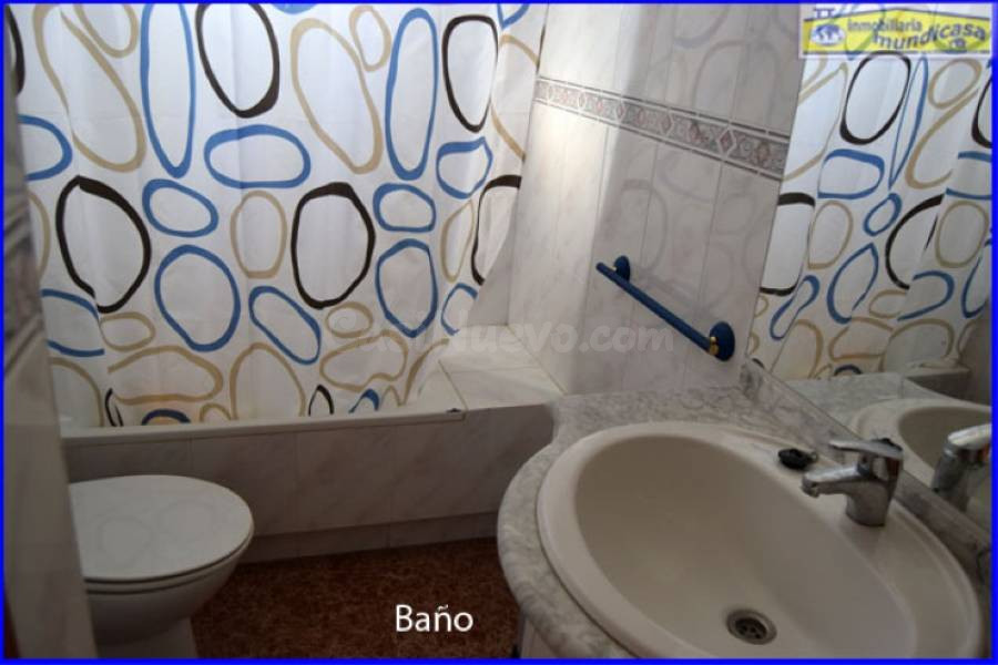 Chalet con piscina en zona Los Periquitos - foto 5