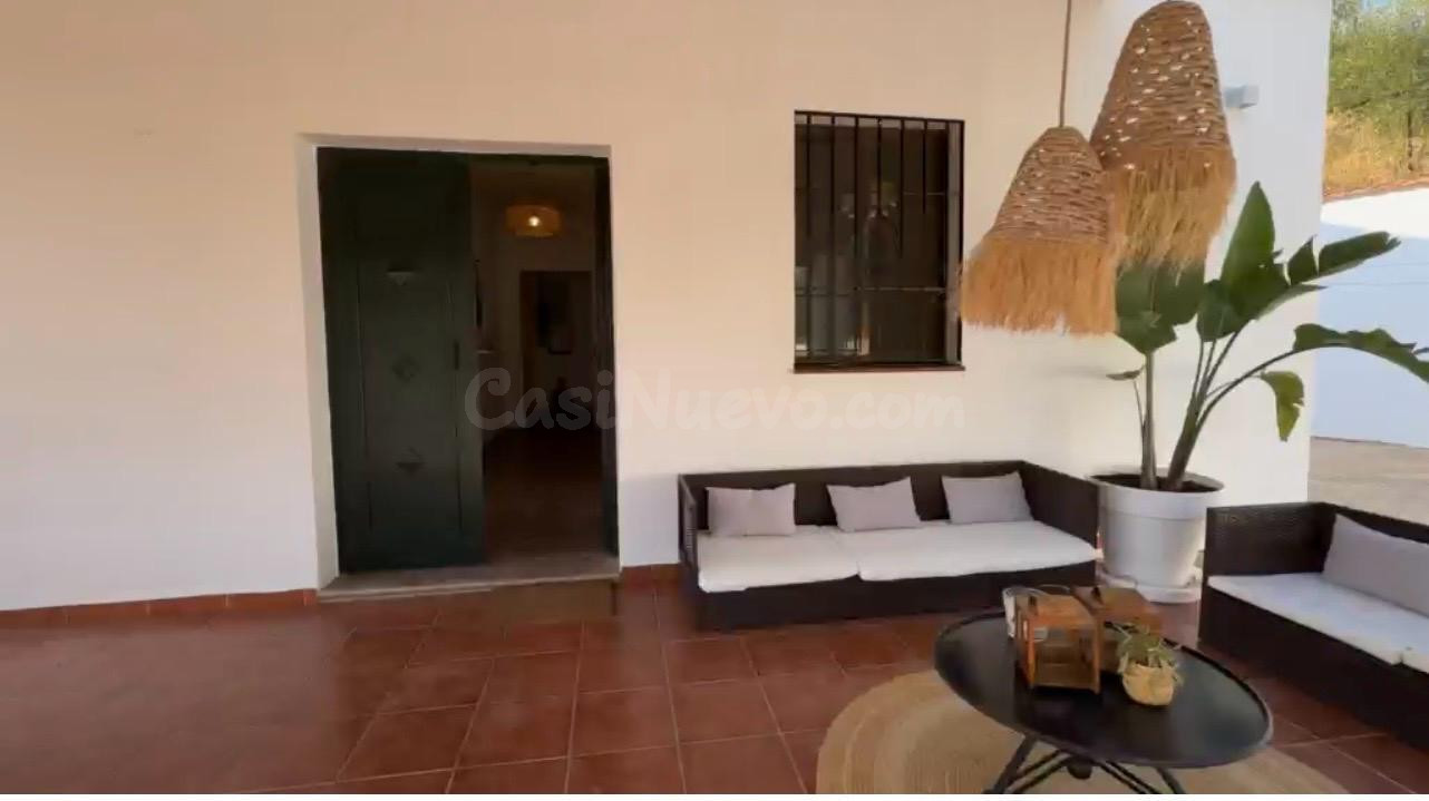 ¡¡¡Finca rústica con olivos, piscina y vistas espectaculares - foto 3