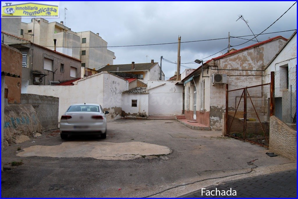 Se vende casa en el Esparragal con 260 m2 y una gran parcela