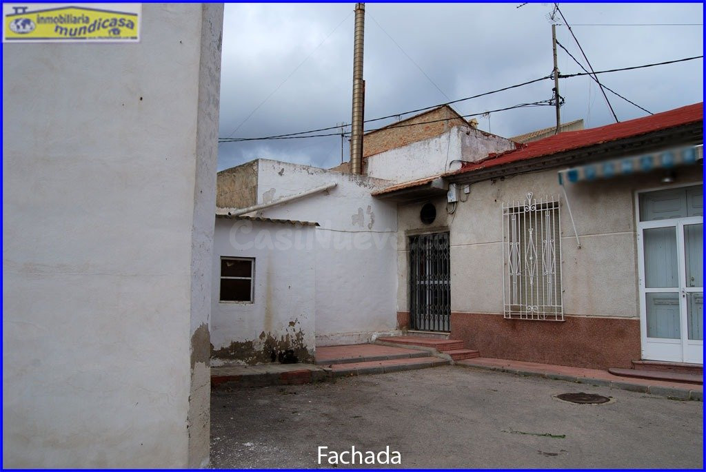 Se vende casa en el Esparragal con 260 m2 y una gran parcela - foto 4
