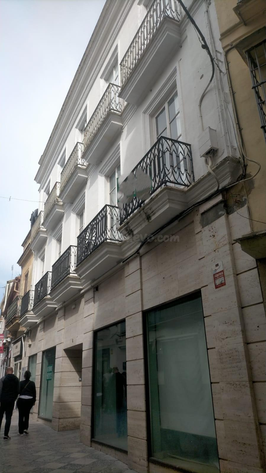 A un minuto de calle Larga: Magnífica casa con local comerci - foto 2