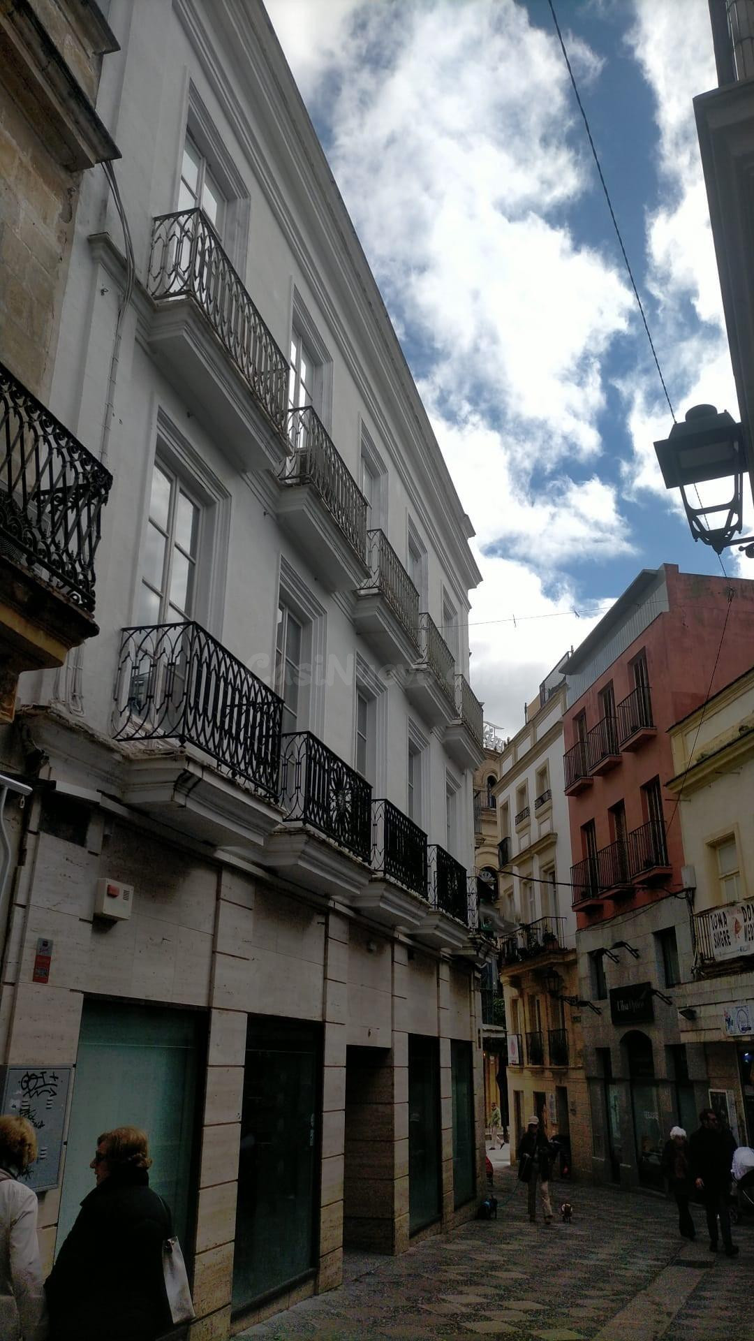 A un minuto de calle Larga: Magnífica casa con local comerci - foto 4