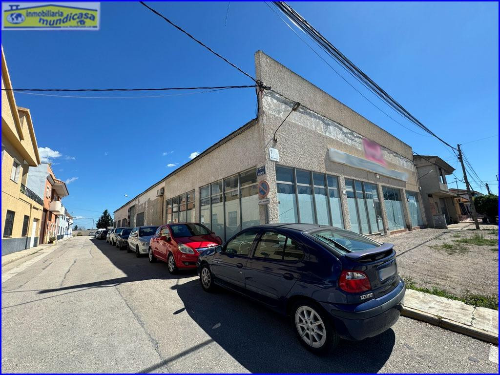 Nave de 1.000 m2 con Escaparate en Beniel - foto 2