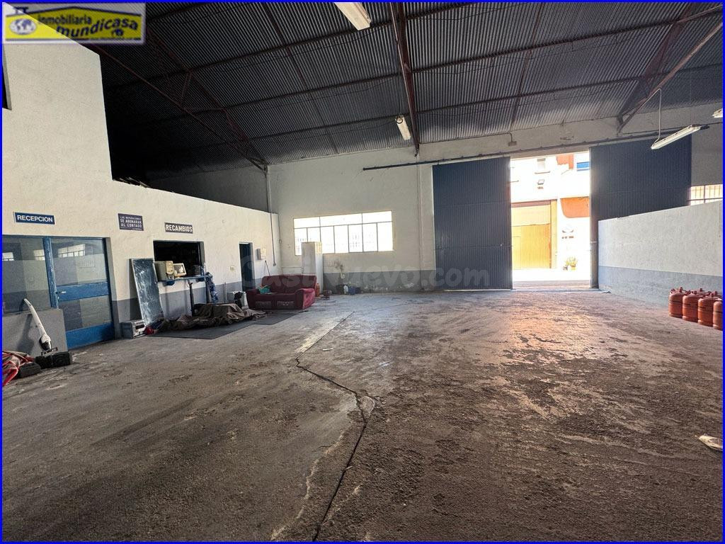 Nave de 1.000 m2 con Escaparate en Beniel - foto 3
