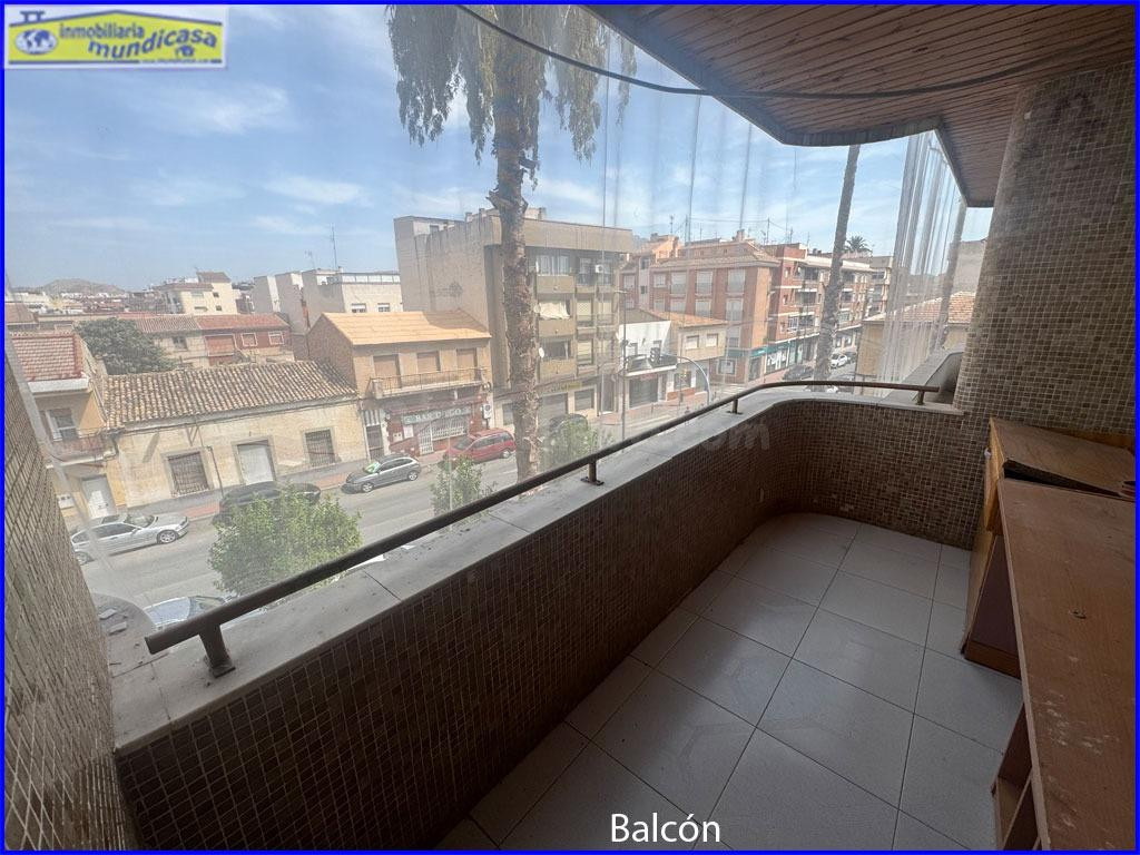Amplio y Luminoso Piso en el Centro de Santomera por solo €9 - foto 3