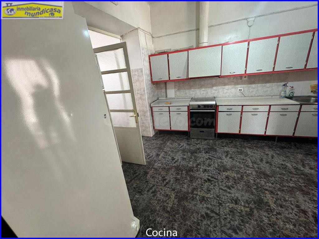 Encantadora Casa de Pueblo en el Corazón de Santomera - foto 4