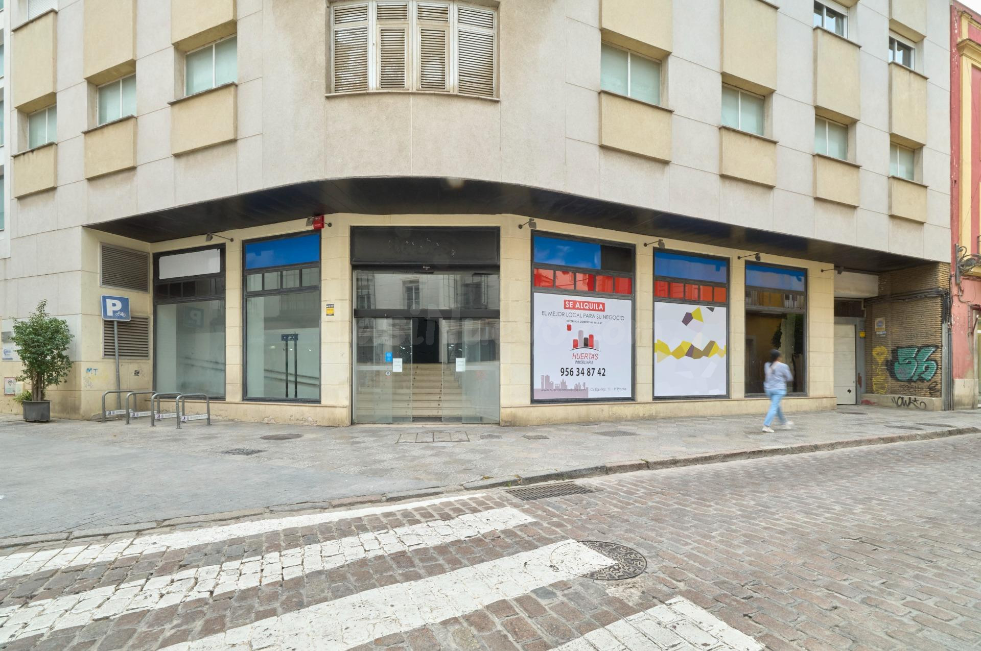 Local Comercial Prime: Máxima Visibilidad y Logística Privad