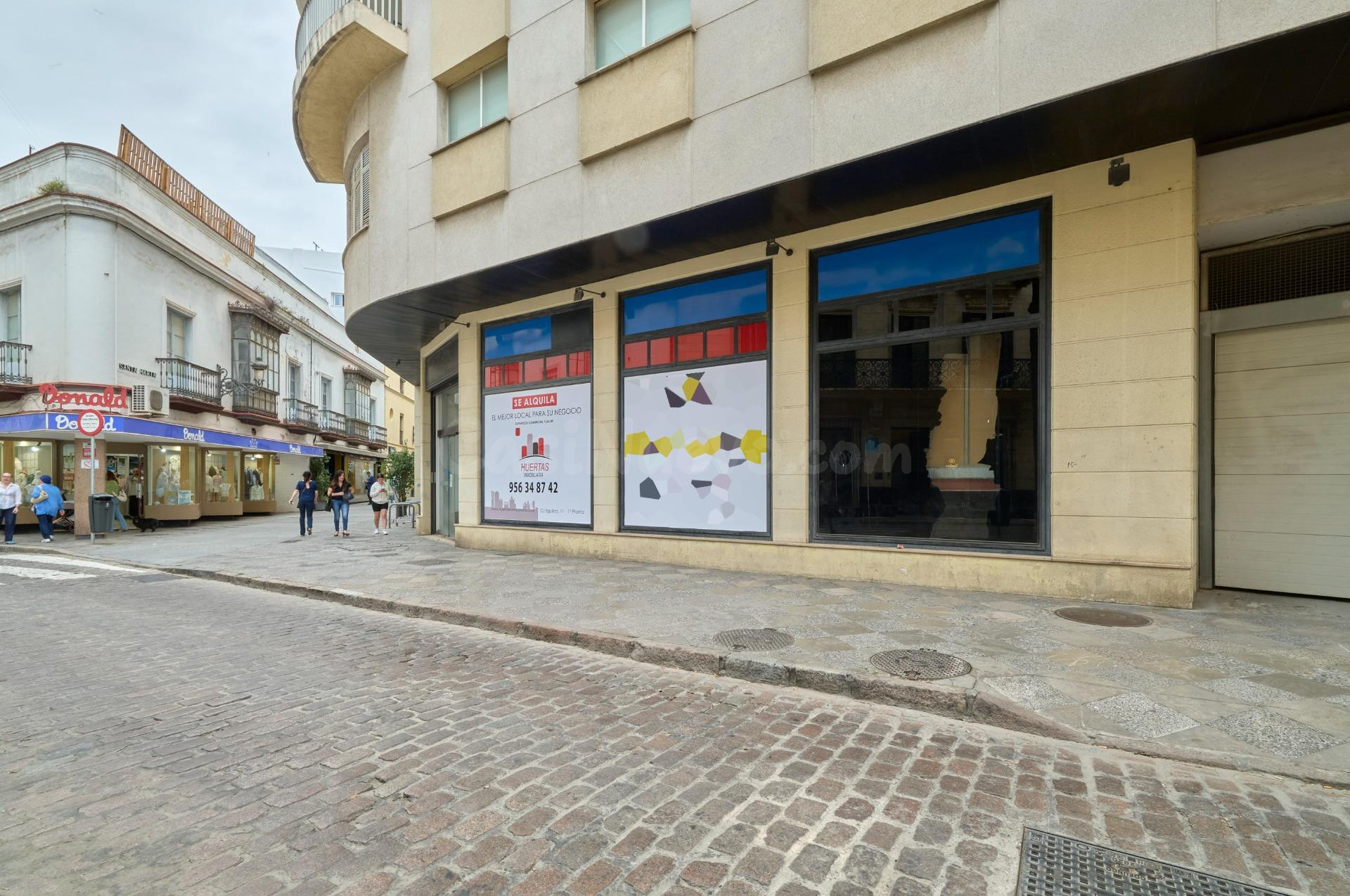 Local Comercial Prime: Máxima Visibilidad y Logística Privad - foto 4