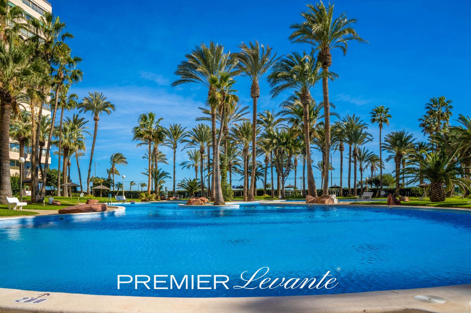 Exclusiva vivienda en primera línea de mar en El Campello –  - foto 3