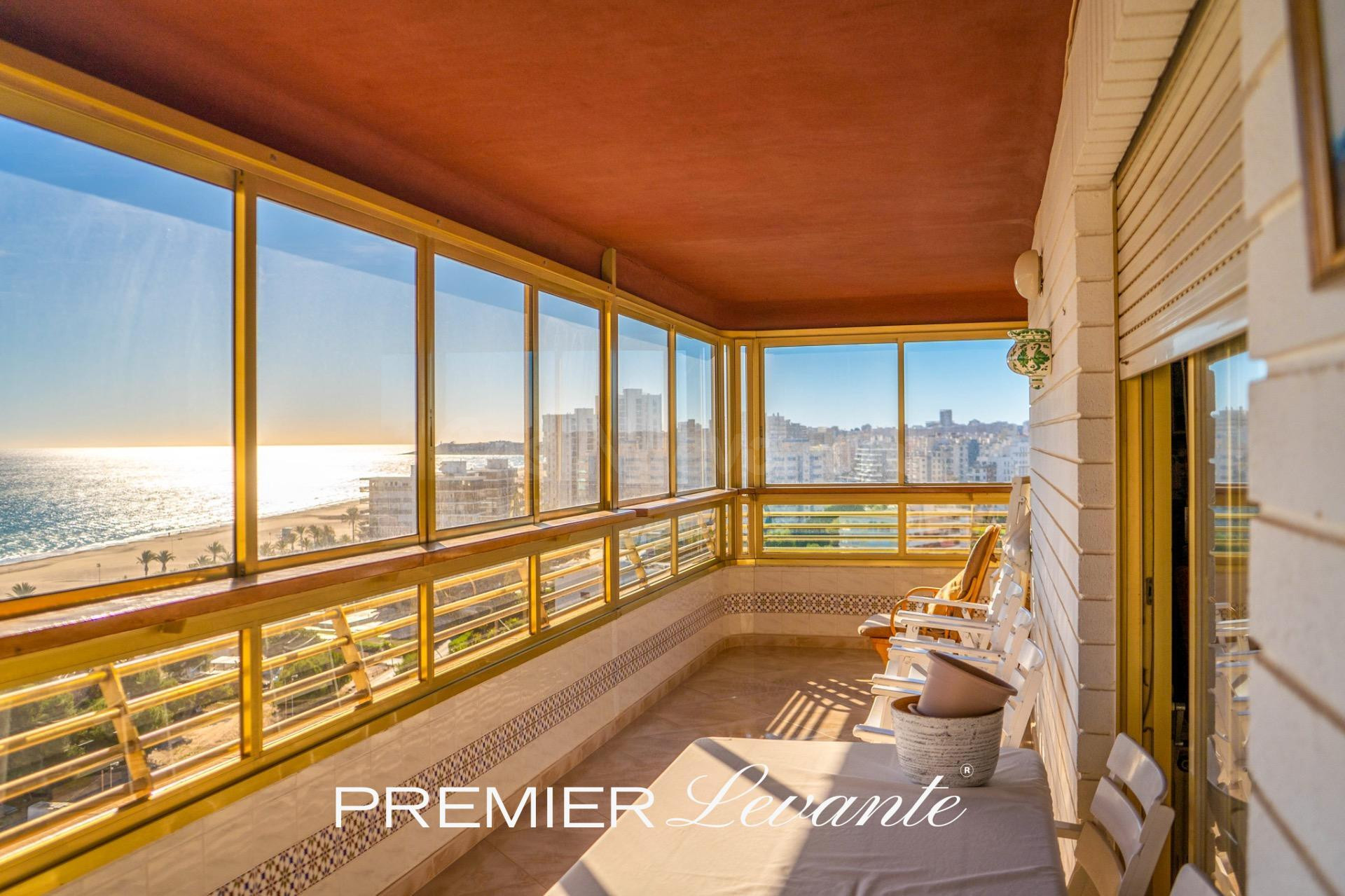 Exclusiva vivienda en primera línea de mar en El Campello –  - foto 5