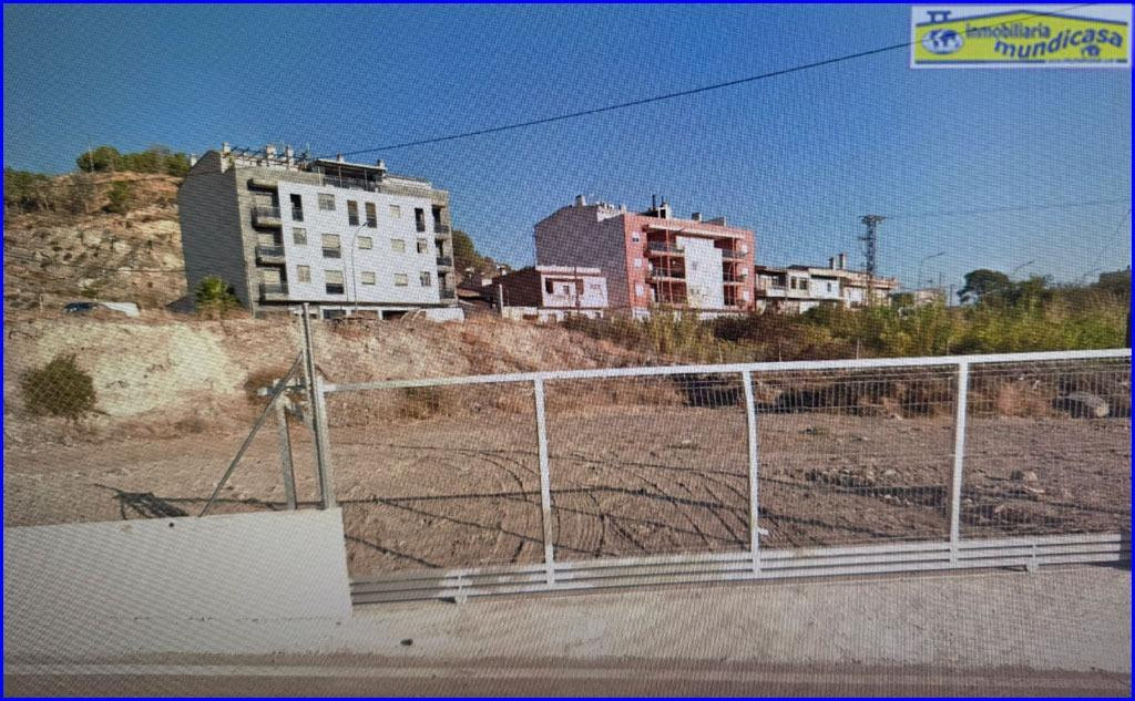 Oportunidad de Inversión en El Esparragal: Parcela con Gran 