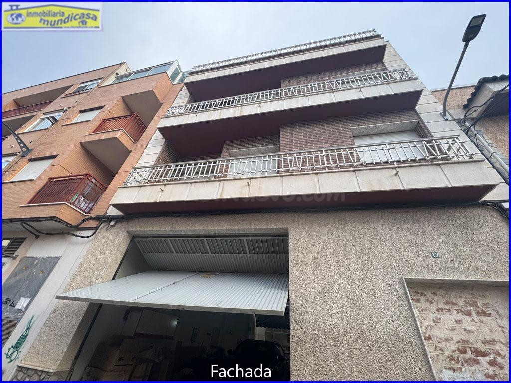 Oportunidad Única: Casa de Pueblo en Construcción con Amplio