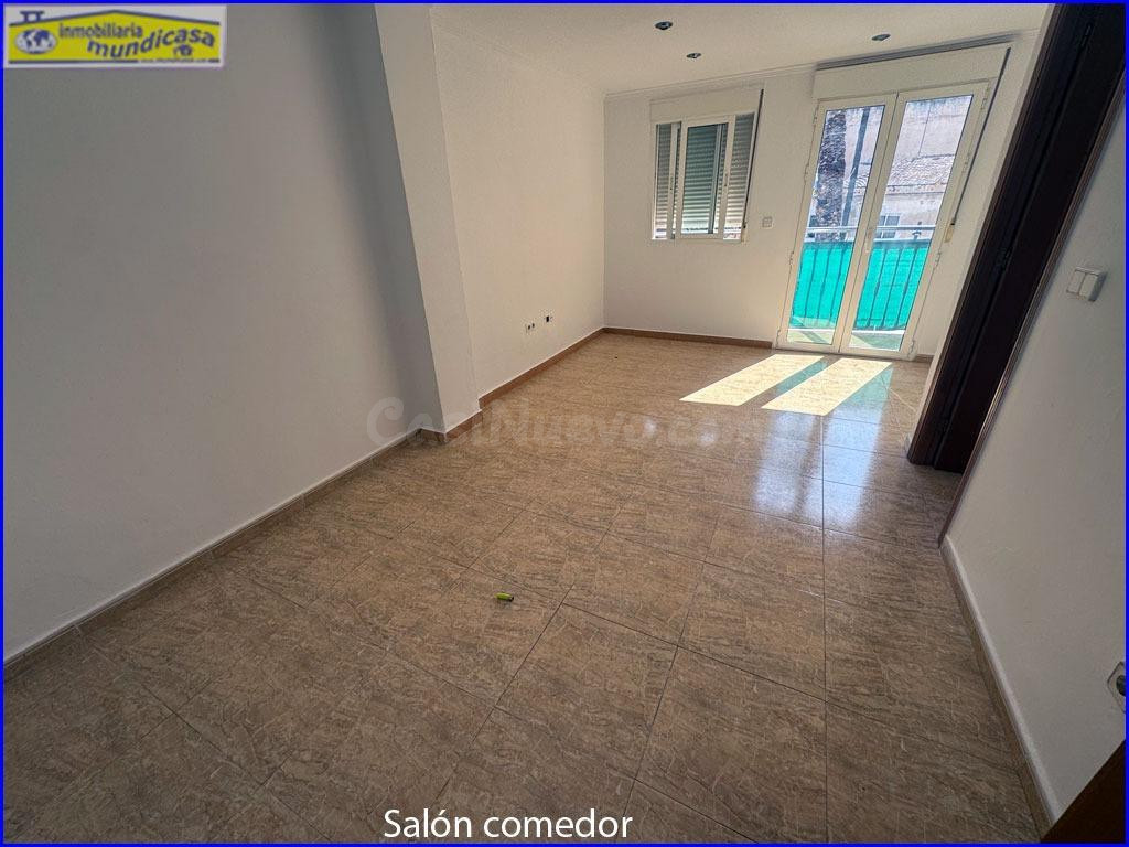 Amplio y Luminoso Piso en el Centro de Santomera por €120,00