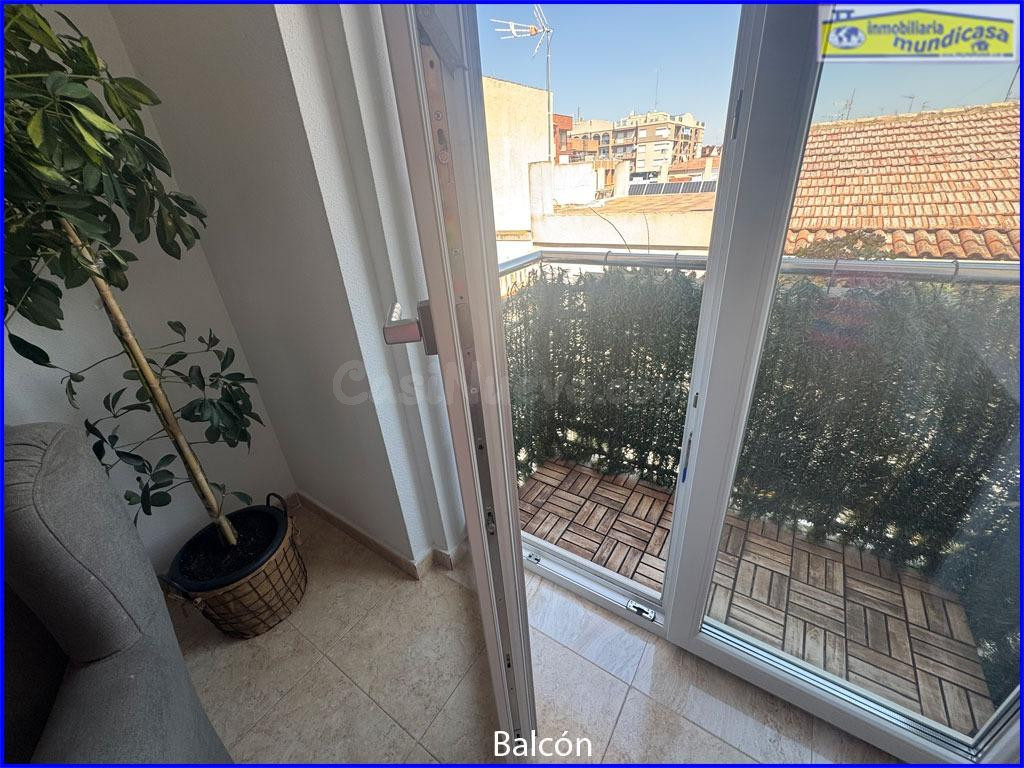 Céntrico y Moderno Piso en Santomera de 2 dormitorios - foto 5