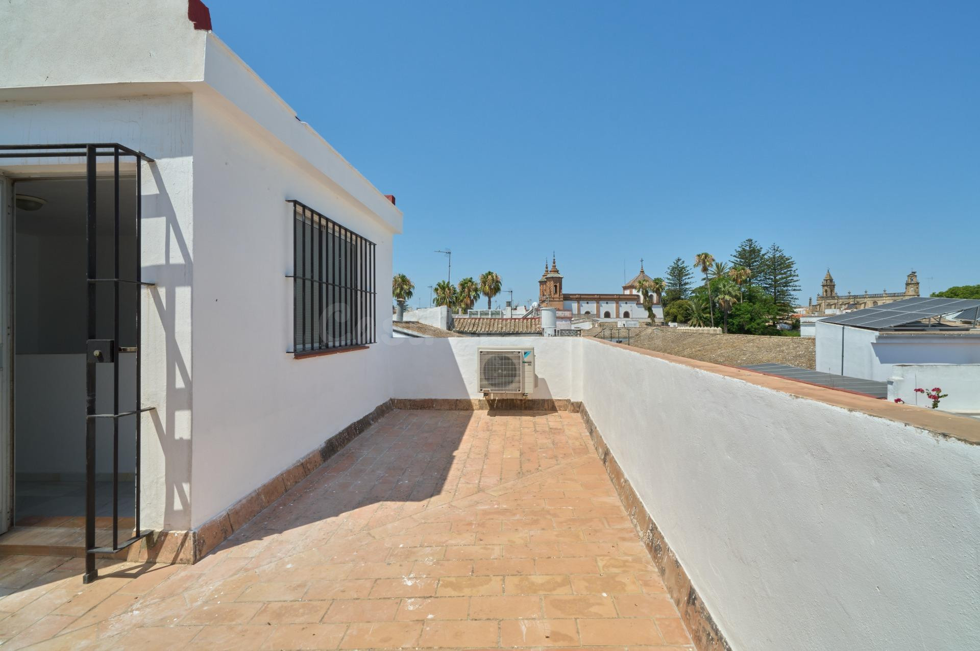¡Tu nuevo hogar en el corazón de Jerez te espera! Anímate a visitarlo.