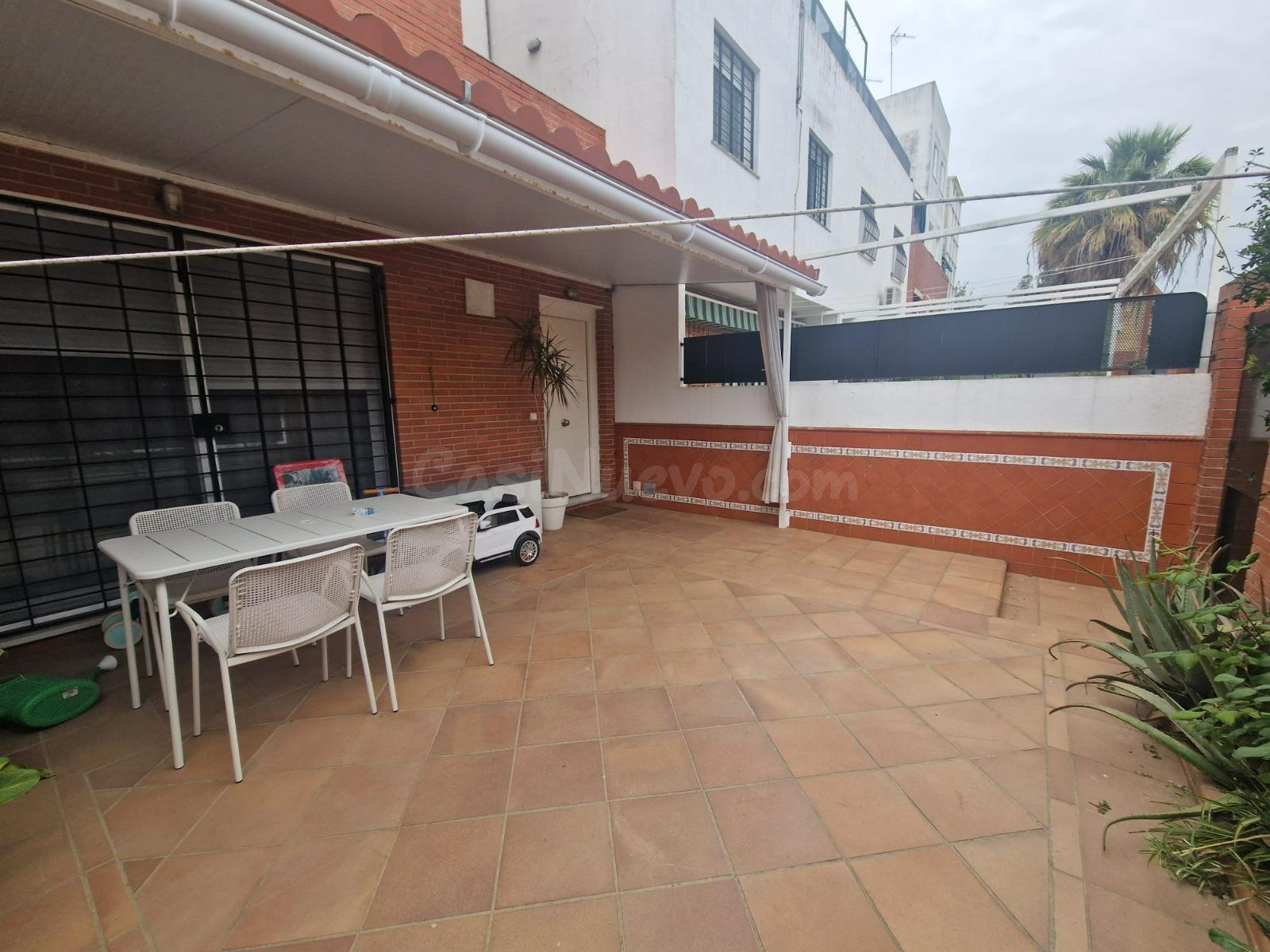 PAREADA EN PASEO DE LAS DELICIAS - foto 2