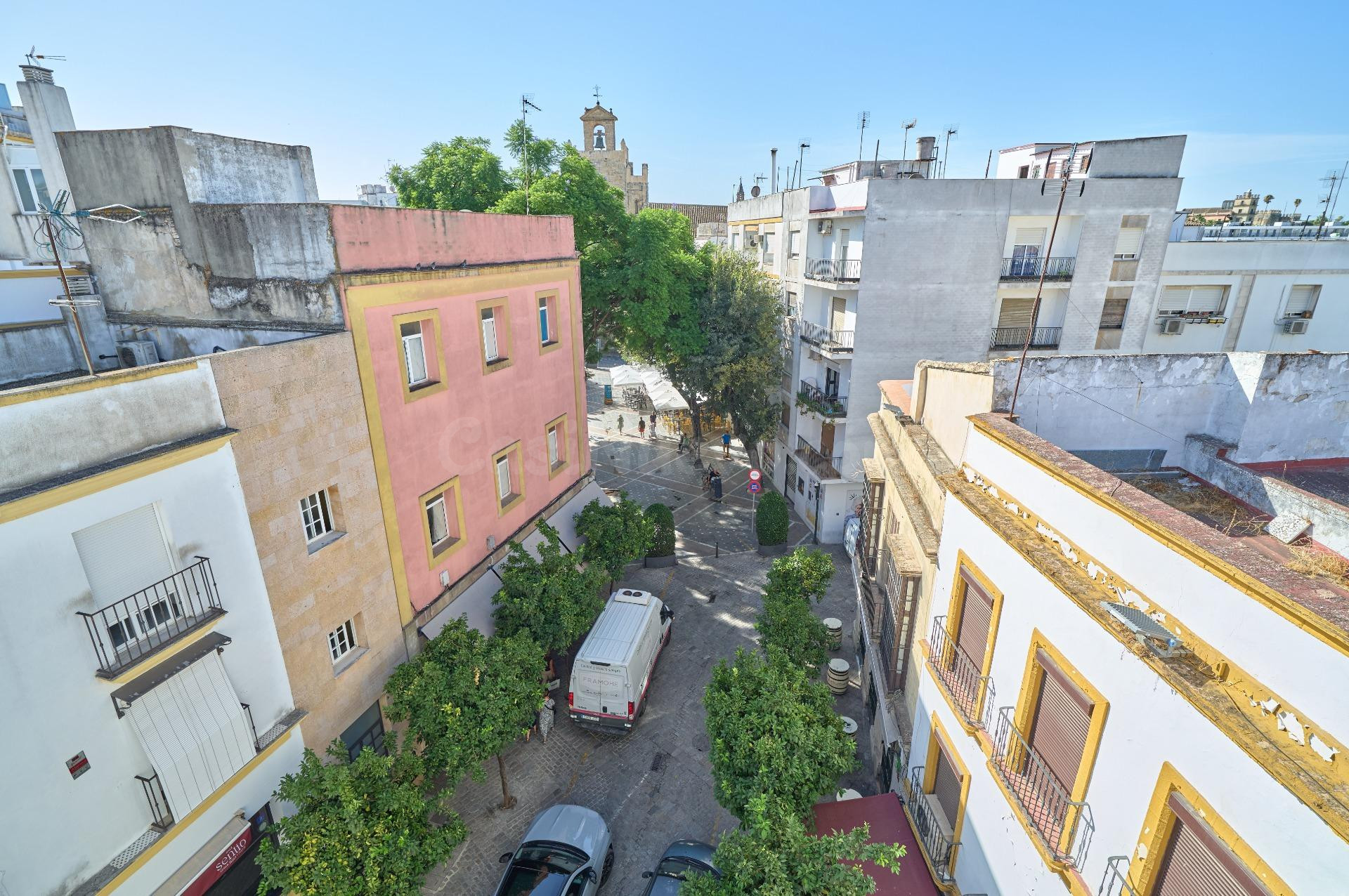 JOYA en C/ Francos, Jerez centro! Reforma PREMIUM 2025, licencia turística 4 plazas transferible. 4 miradores + balcón a Plateros. ¡Rentabiliza desde el 1er día! - foto 2