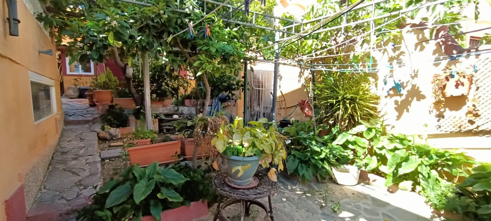 CHALET INDEPENDIENTE CON DOS VIVIENDAS EN LA NUCIA - foto 4