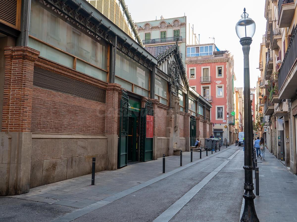 Local de dos plantas en el corazón de Gracia - foto 4