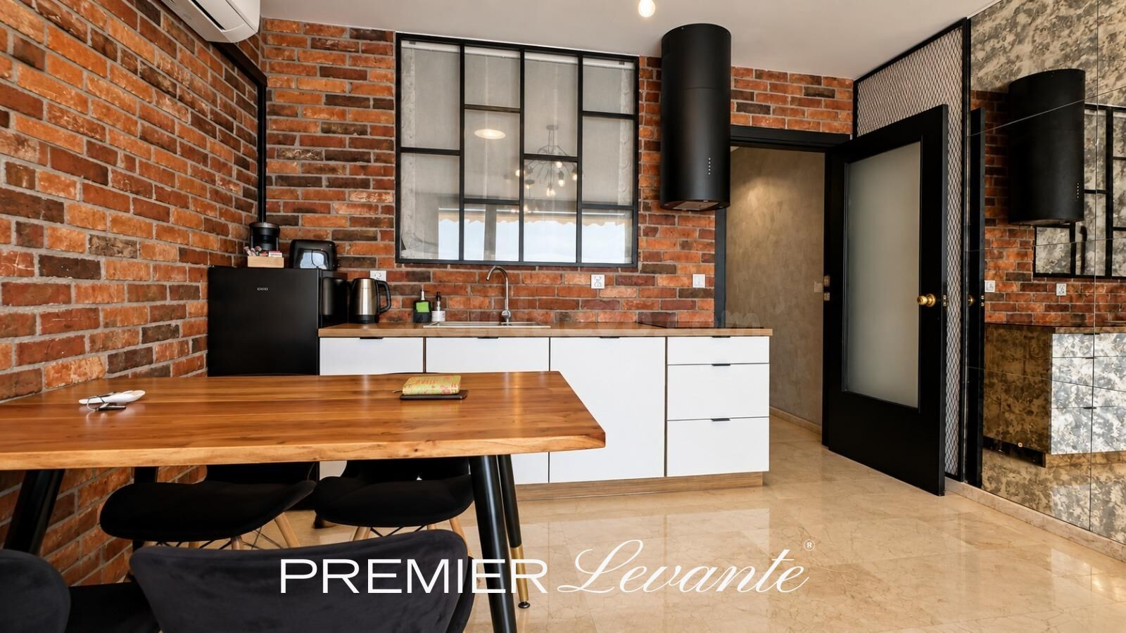 APARTAMENTO REFORMADO CON VISTAS AL MAR EN LA PLAYA DE LEVAN - foto 5