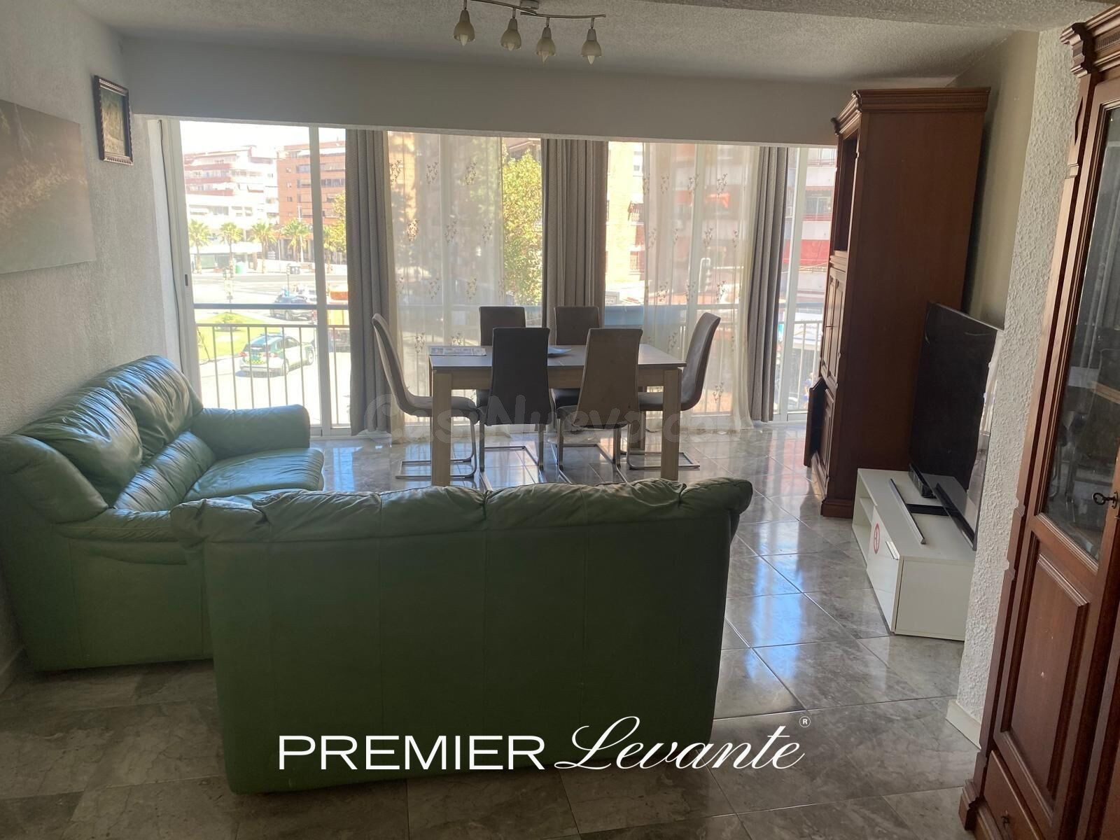 CÉNTRICO PISO EN BENIDORM - foto 2