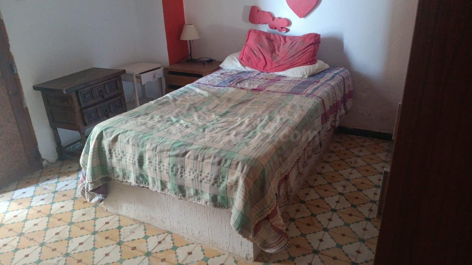 SE VENDE CASA EN ALGUAZAS - foto 3